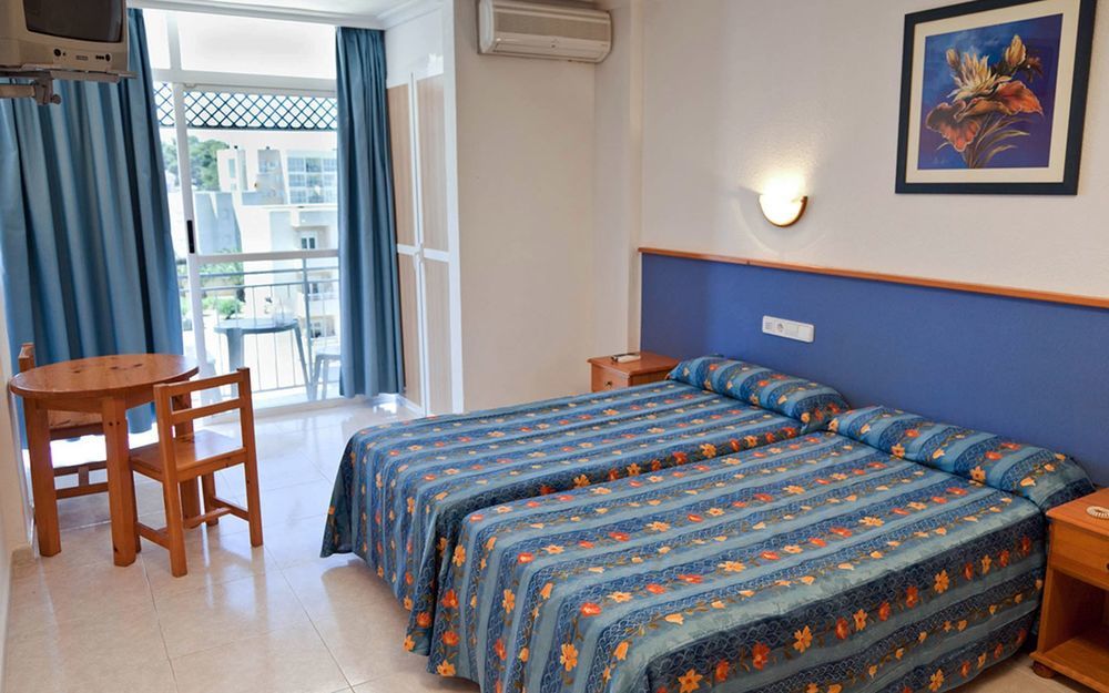 Aparthotel Vibra Bay San Antonio  Exterior photo